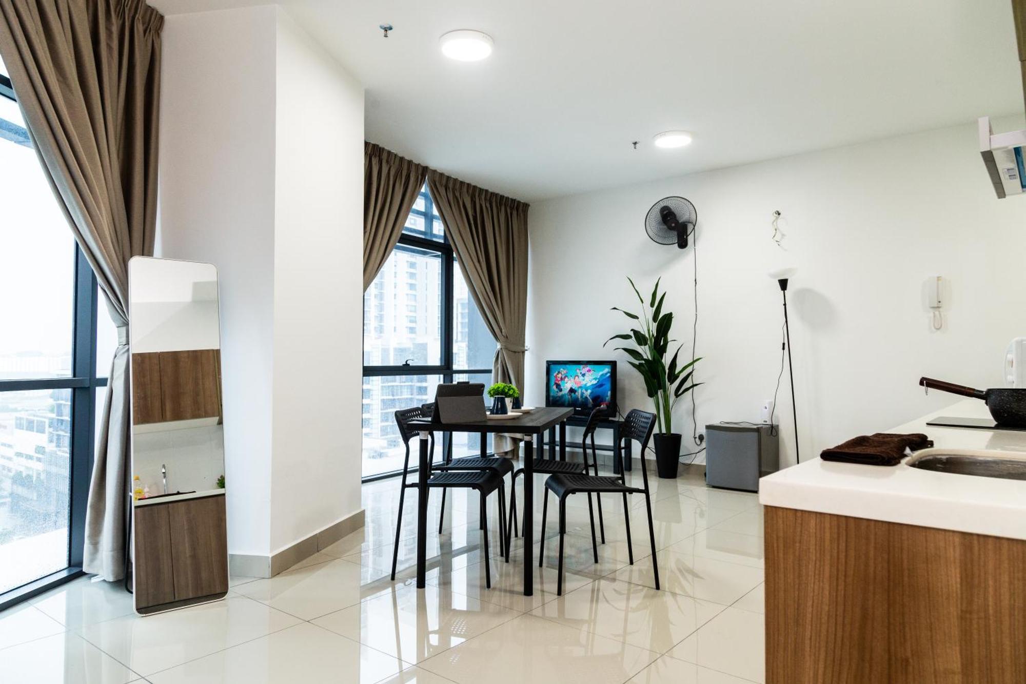 Studio Units At Pacific Tower Near Jaya One By Comfyasia Петалинг-Джая Экстерьер фото