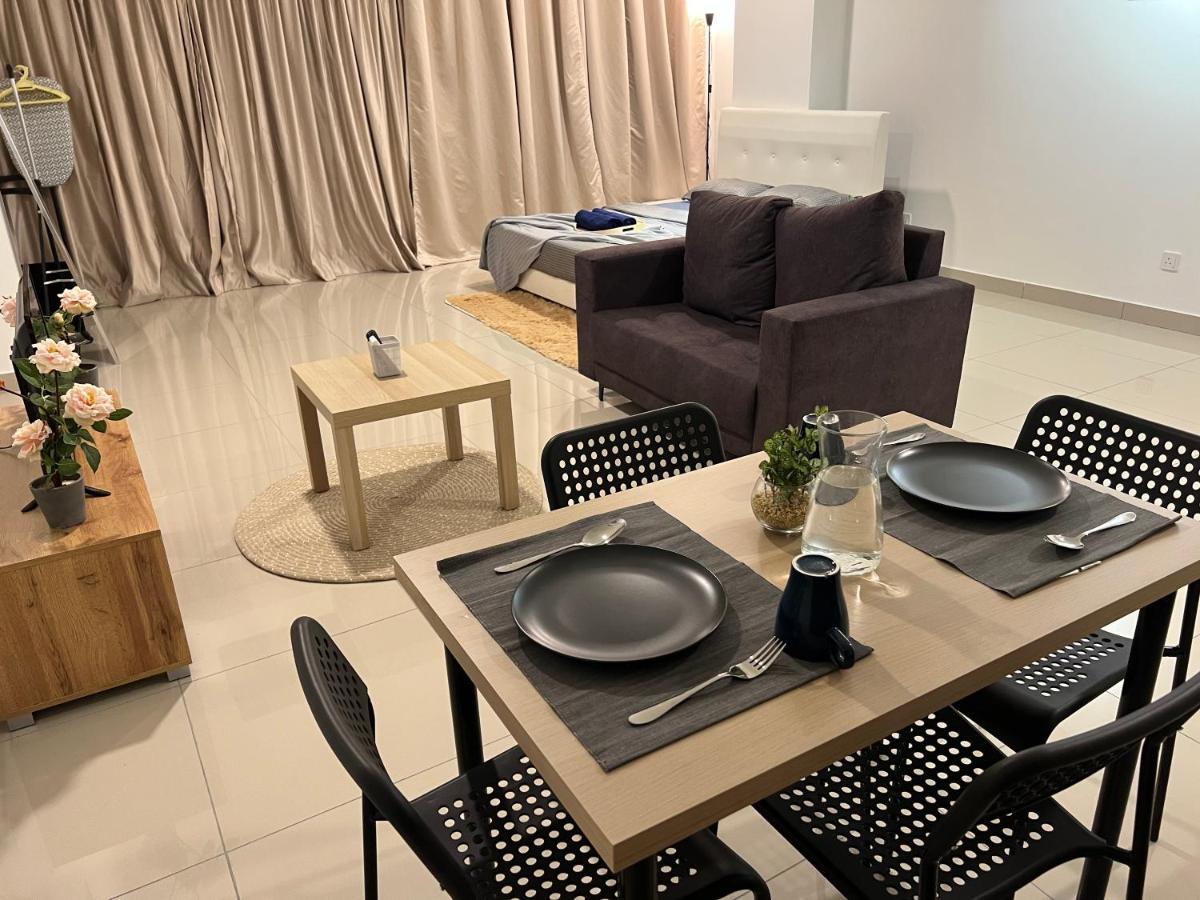 Studio Units At Pacific Tower Near Jaya One By Comfyasia Петалинг-Джая Экстерьер фото